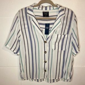 Abercrombie & Fitch NWOT Stripped Button Down V-neck Collar Comfy Shirt Size M